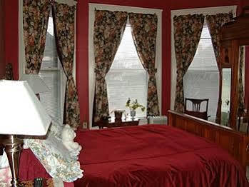 Hotel Stone Gables